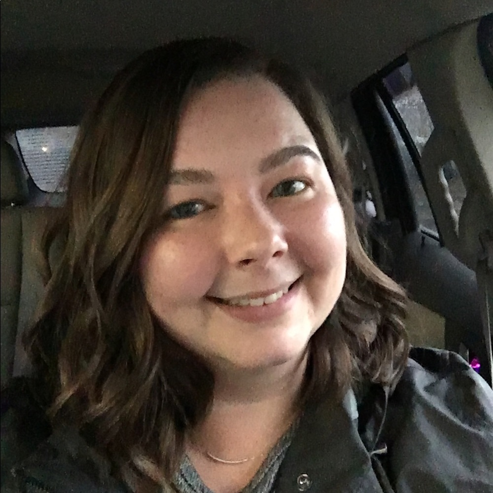 Meet your Posher, Leslie